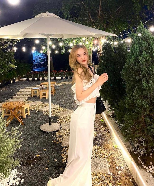 Sunset View Coffee Nếu thích Accoutis hãy ghé vào thứ 7 - chủ Nhật nhé